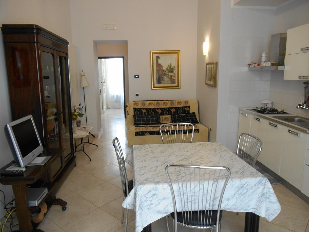 Casa Sannazzaro Apartment Naples Bilik gambar