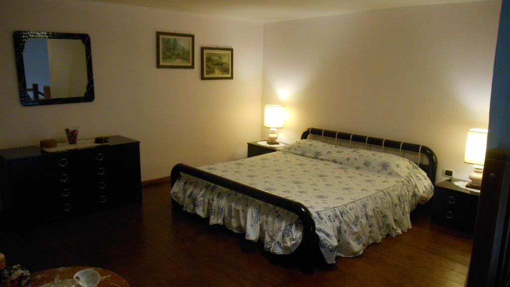 Casa Sannazzaro Apartment Naples Bilik gambar